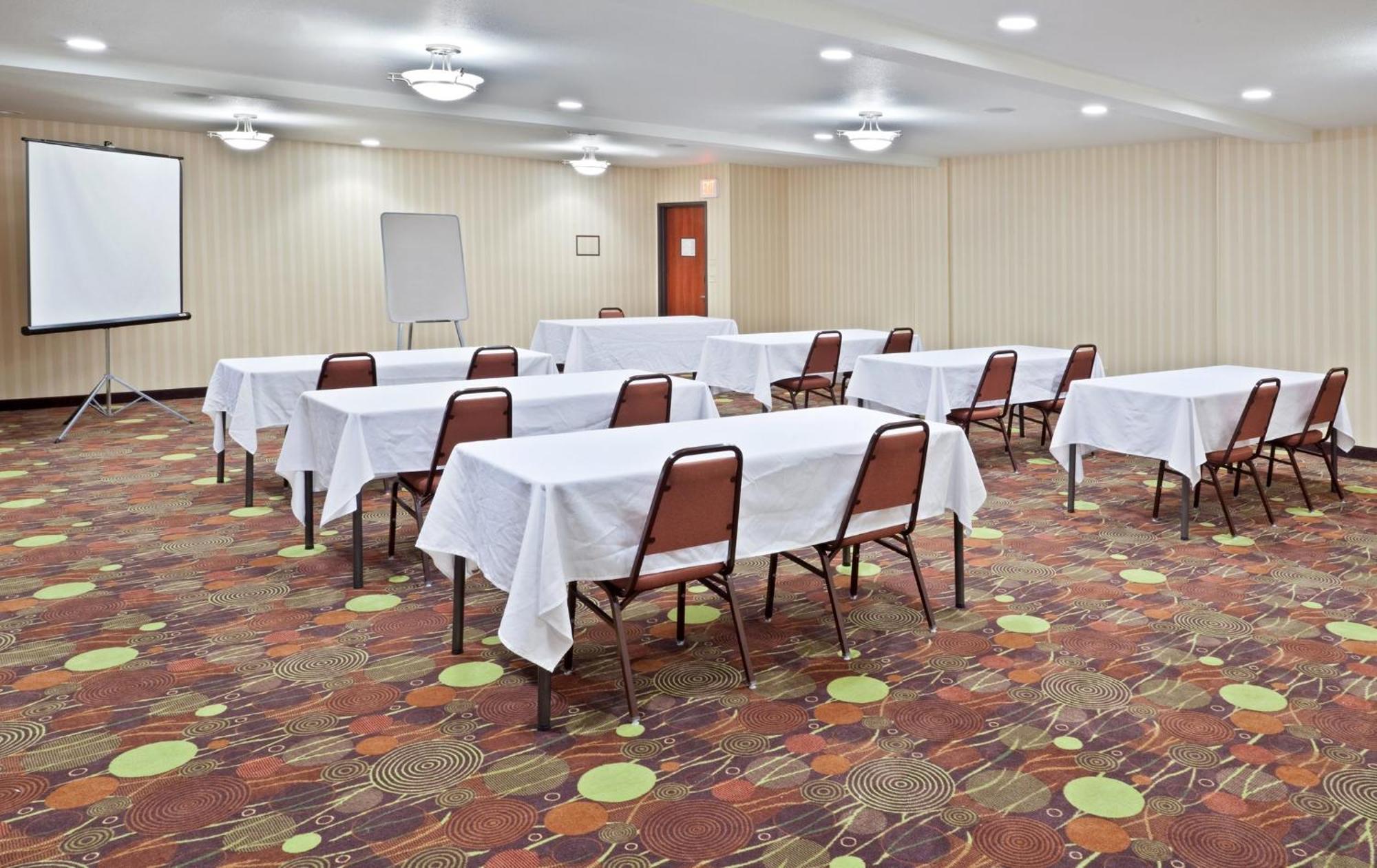 Holiday Inn Express Portland South - Lake Oswego By Ihg Экстерьер фото