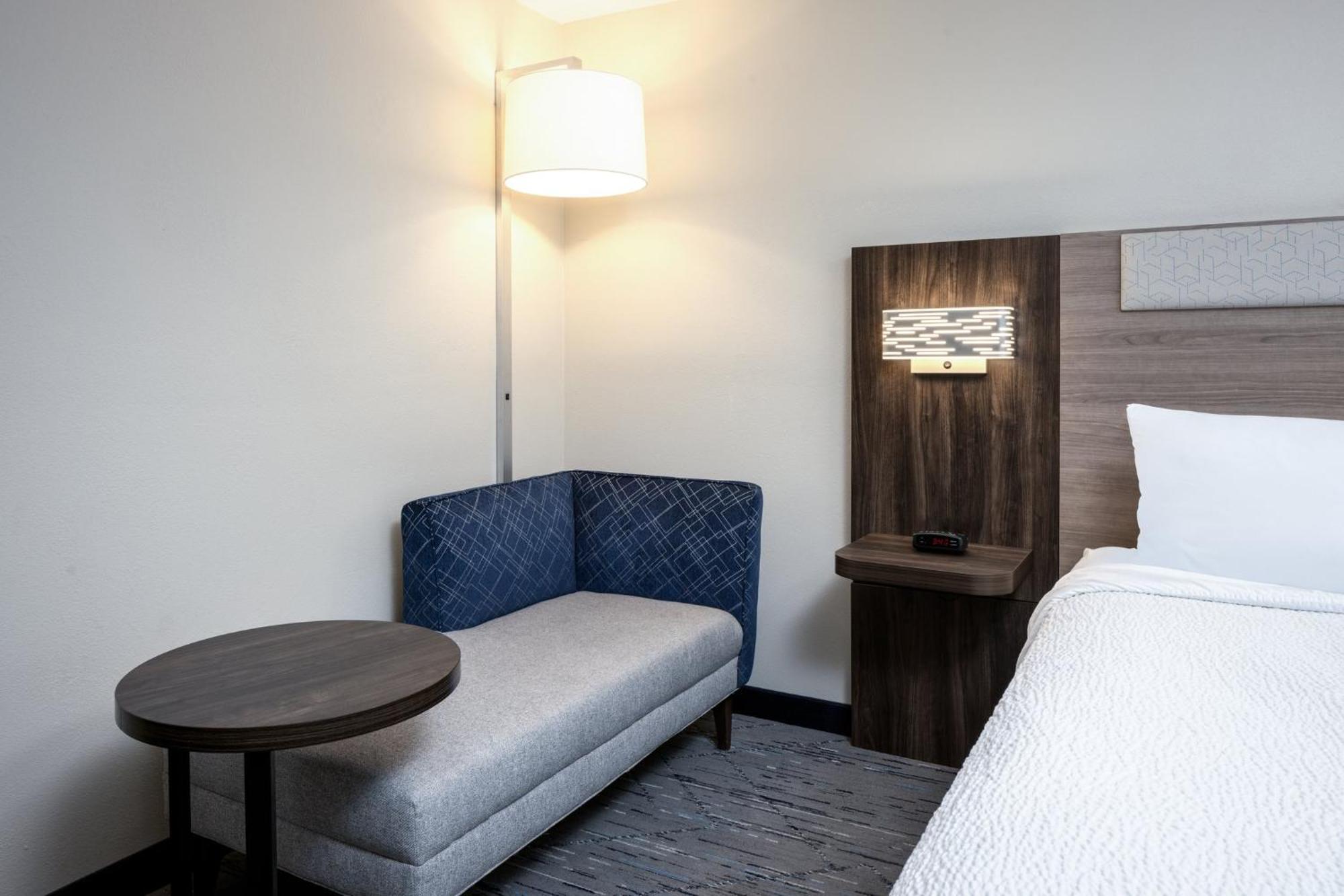Holiday Inn Express Portland South - Lake Oswego By Ihg Экстерьер фото