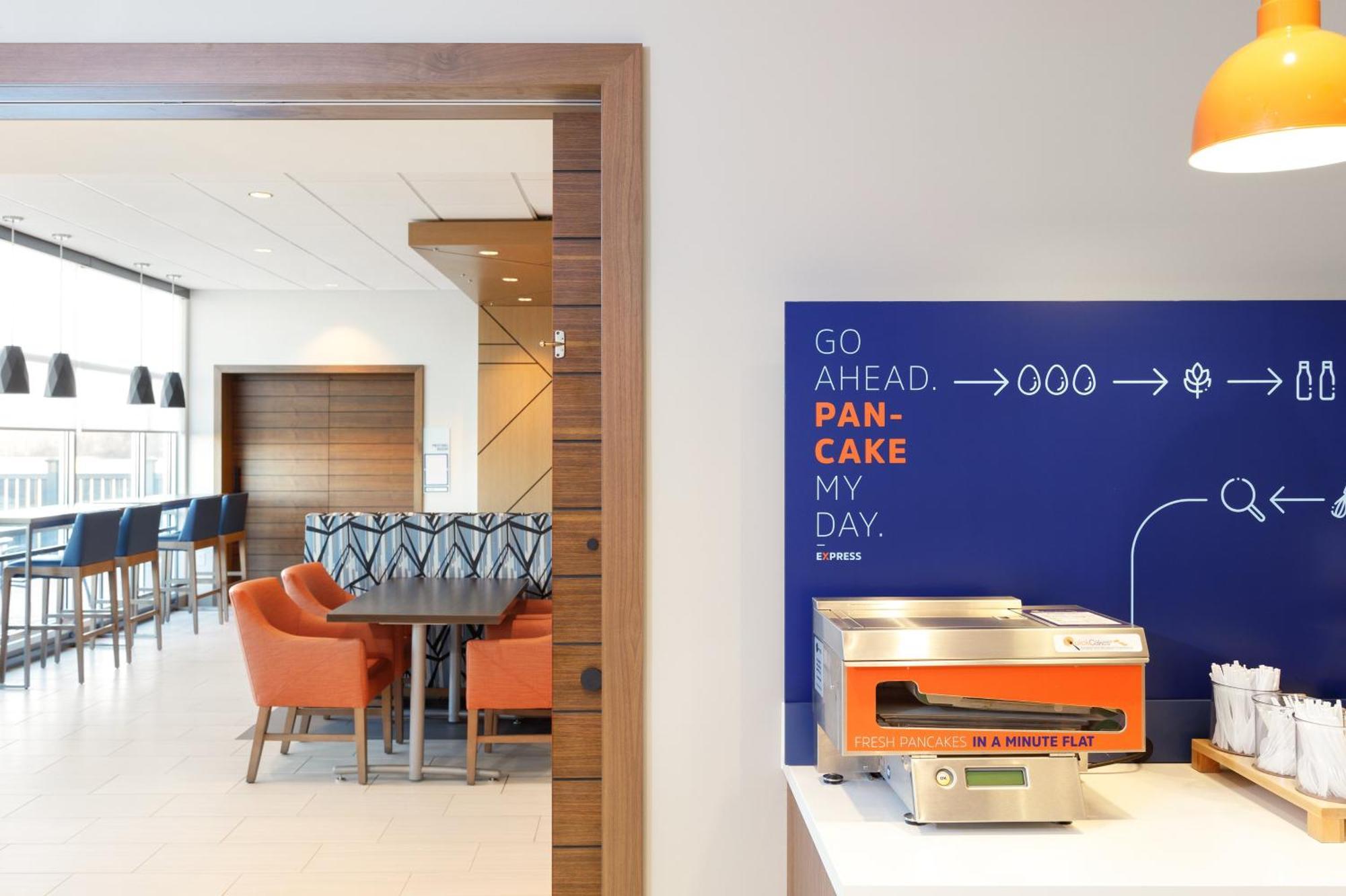 Holiday Inn Express Portland South - Lake Oswego By Ihg Экстерьер фото