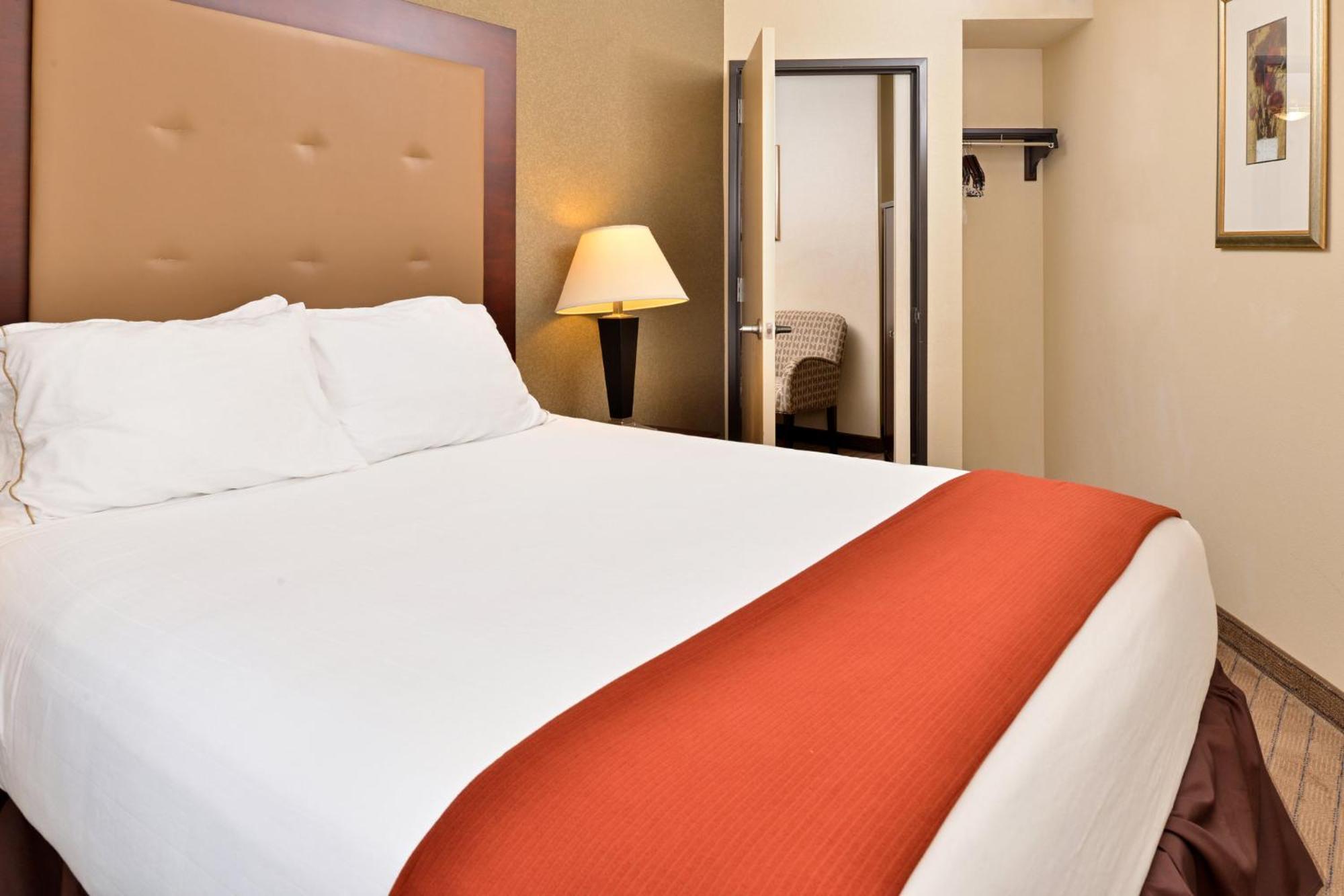 Holiday Inn Express Portland South - Lake Oswego By Ihg Экстерьер фото